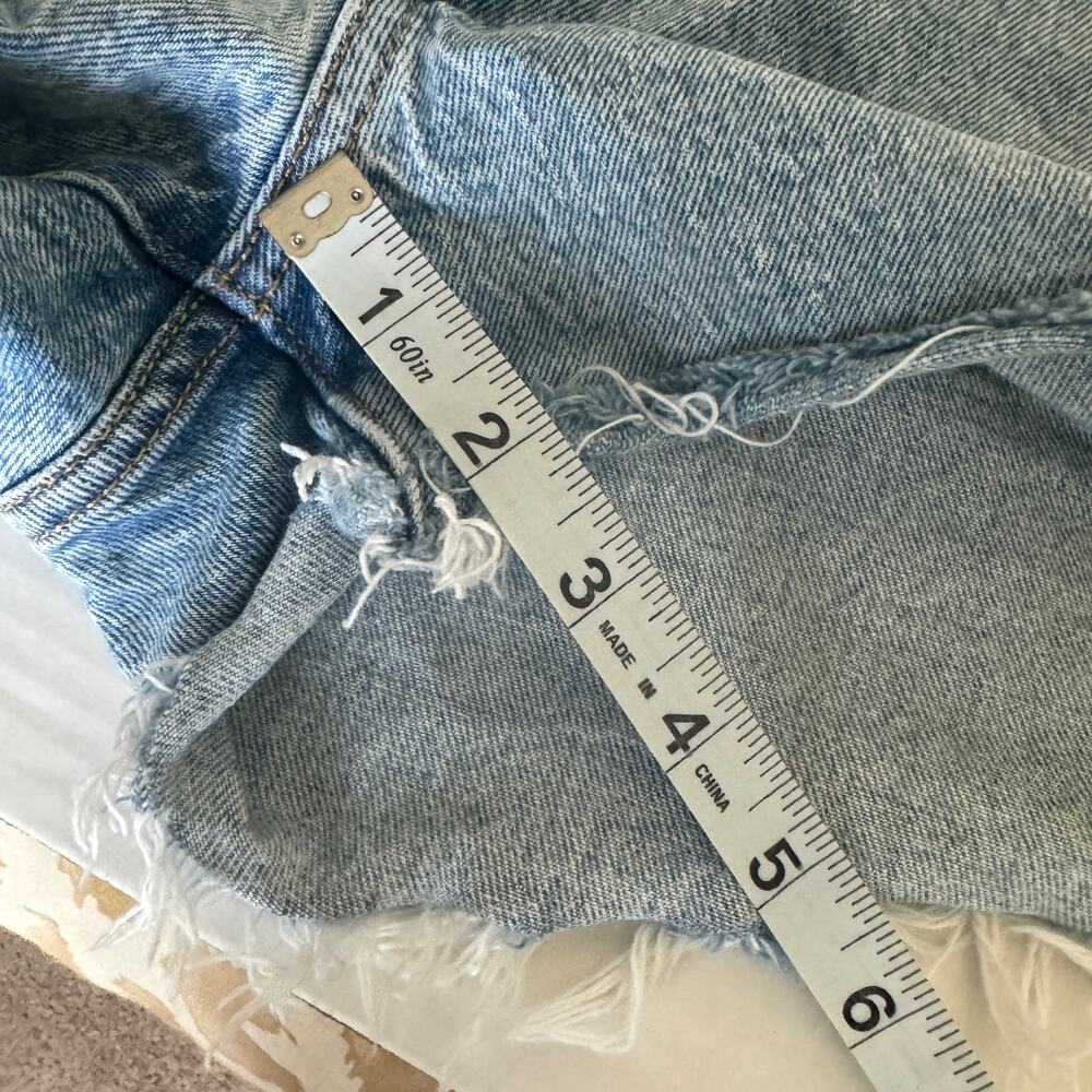 Levi's 501 Shorts Women's 32 Denim Cut Off Raw Hem Distressed - Picture 6 of 8
